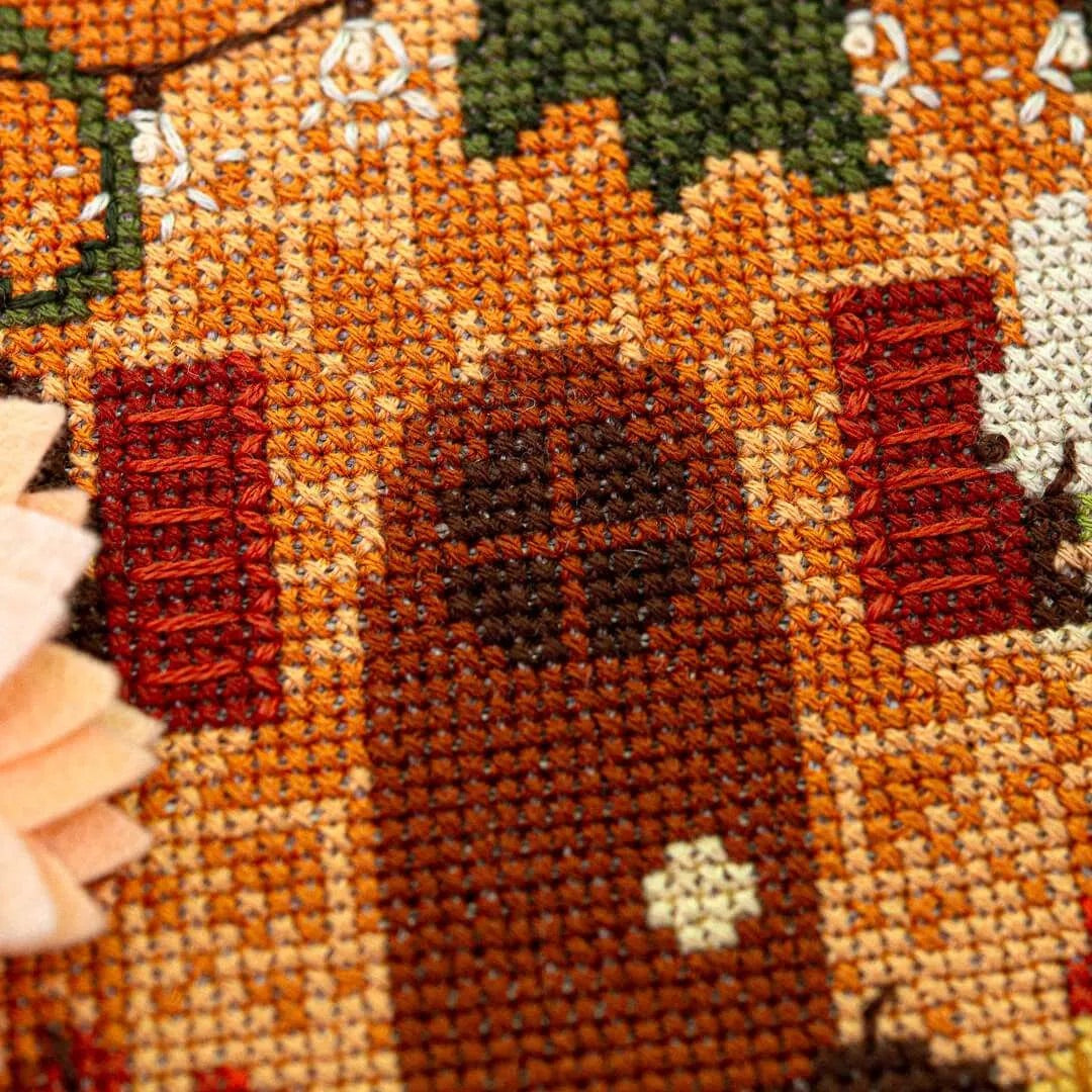 Cozy Little Cottage Cross Stitch Pattern by Counting Puddles - Sewfinity.com