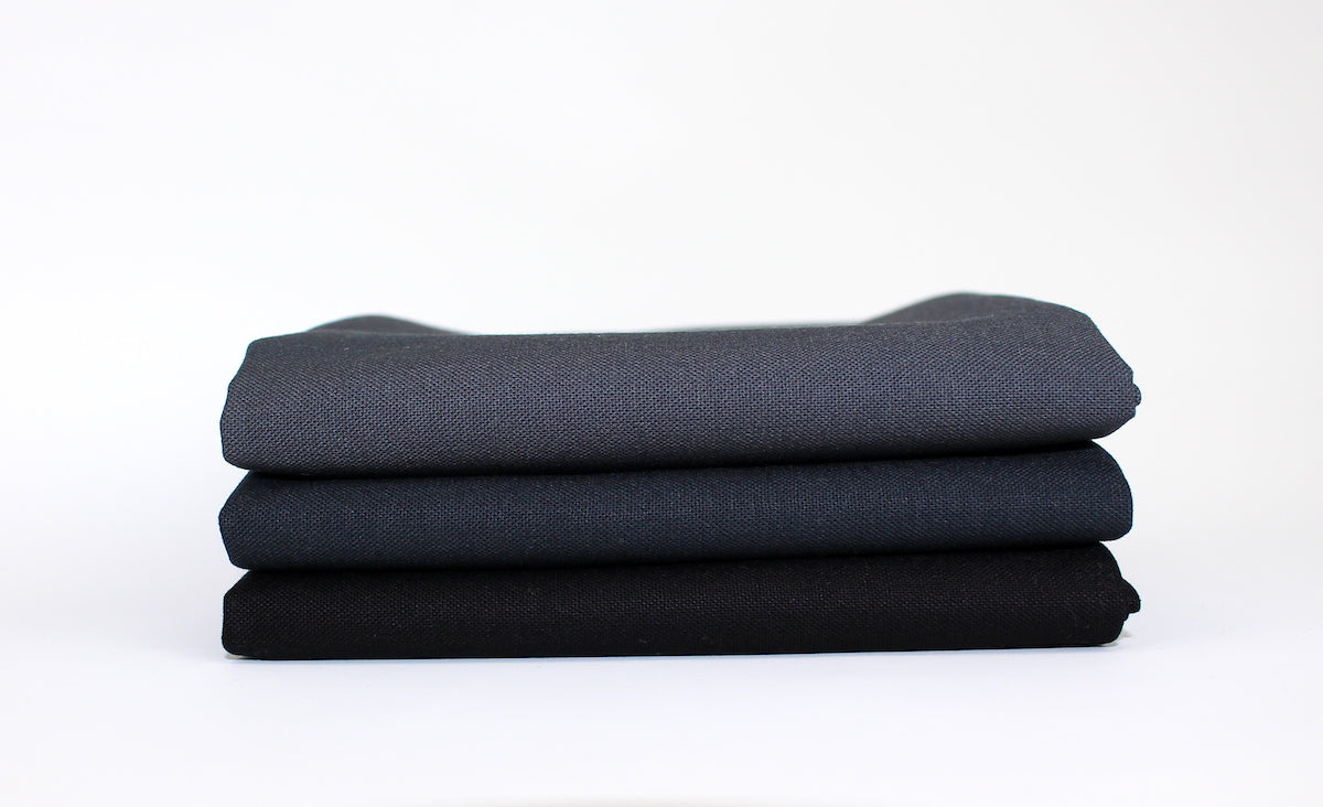 Greyscale Dark 3 Fat Quarter Bundle - Kona Cotton